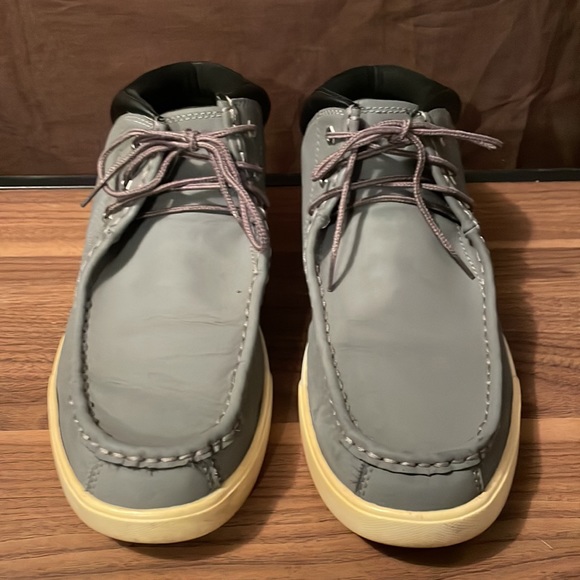 Size 11.5 • Timberland Groveton Moc-Toe Chukka Boot • Gray Leather • A115U • - Picture 3 of 16
